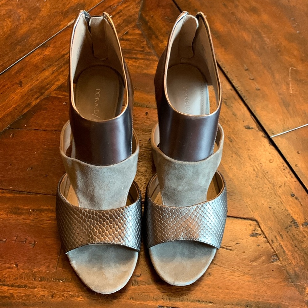 Donald Pliner sandals